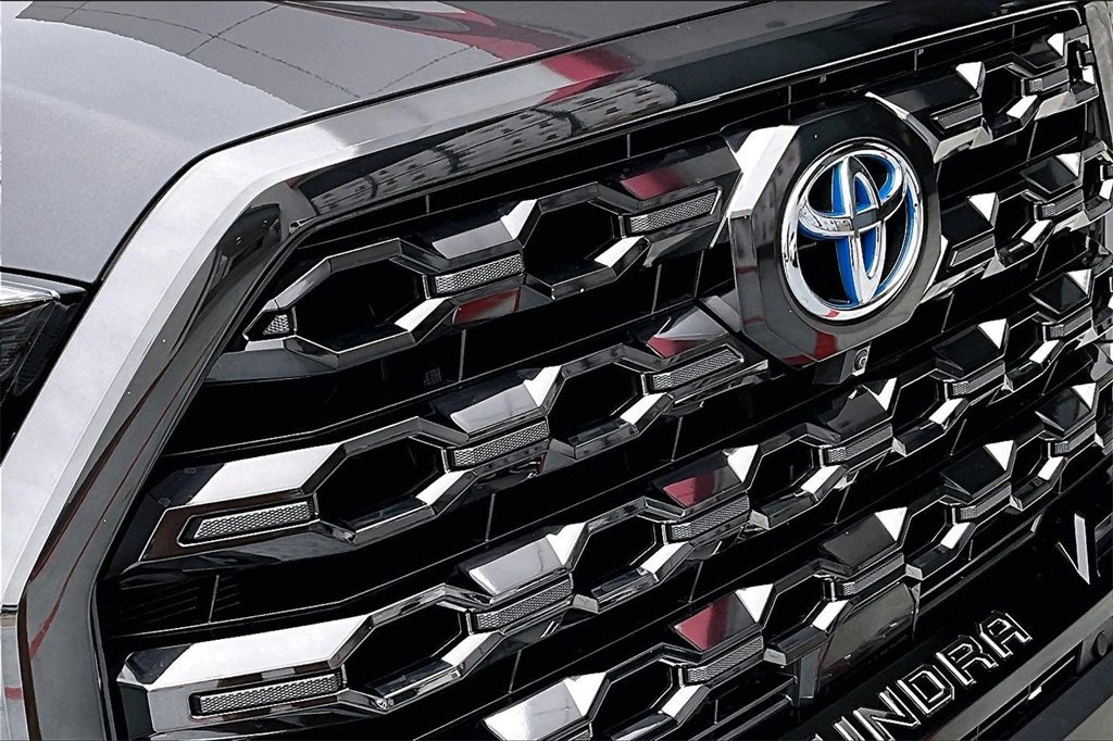 Used 2023 Toyota Tundra Platinum image 30