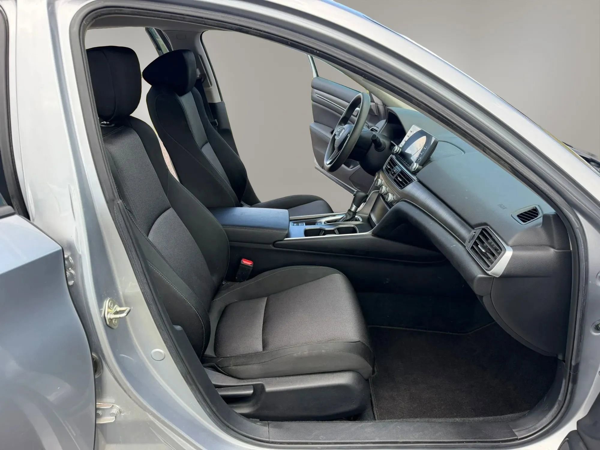 Used 2019 Honda Accord LX image 13