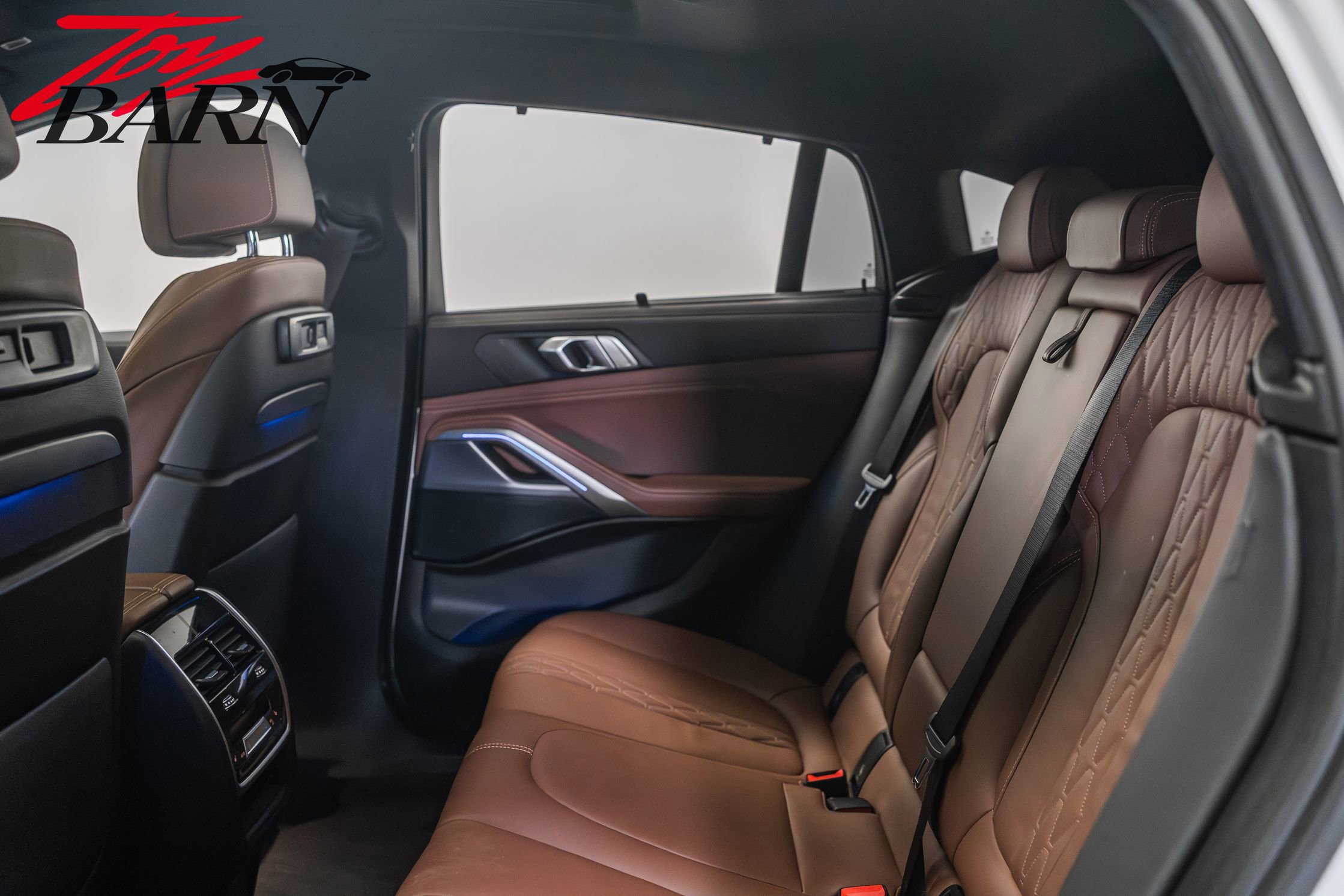 Used 2022 BMW X6 xDrive40i w/ Executive Package image 46