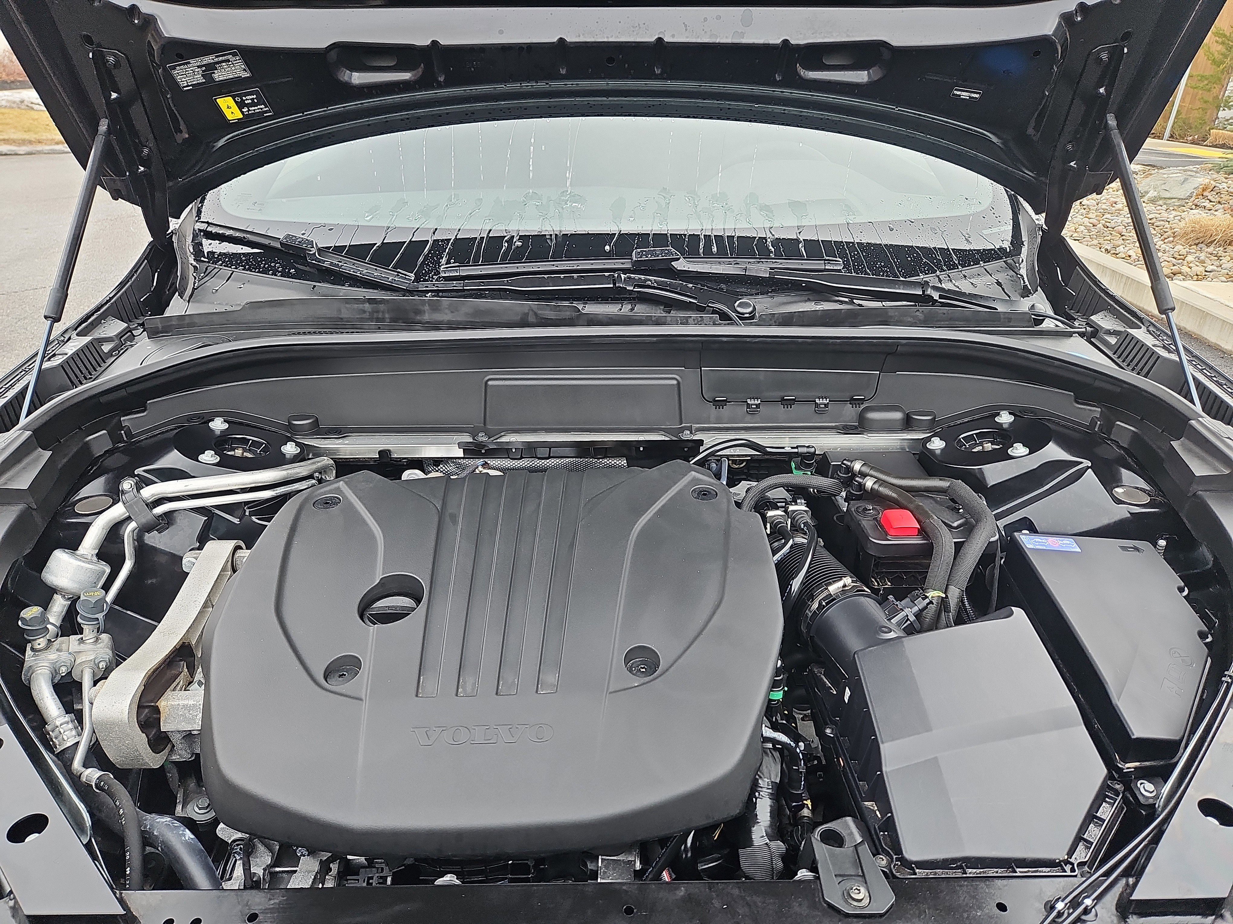 Used 2025 Volvo XC60 B5 Ultra image 37