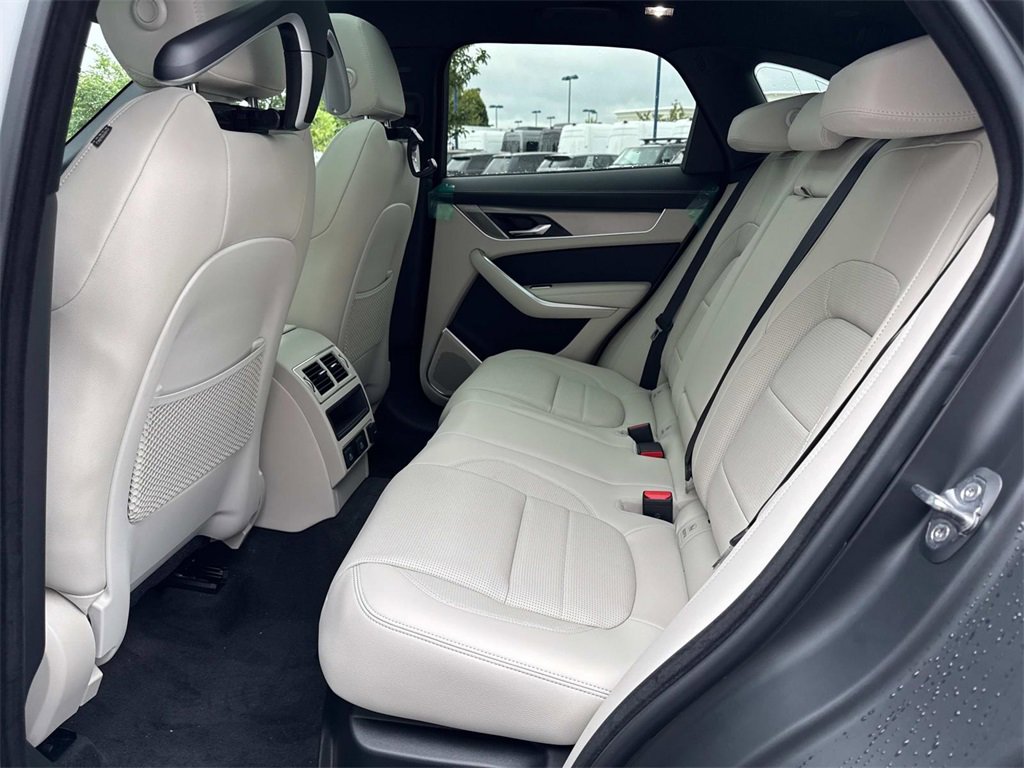 New 2026 Jaguar F-PACE R-Dynamic S image 13