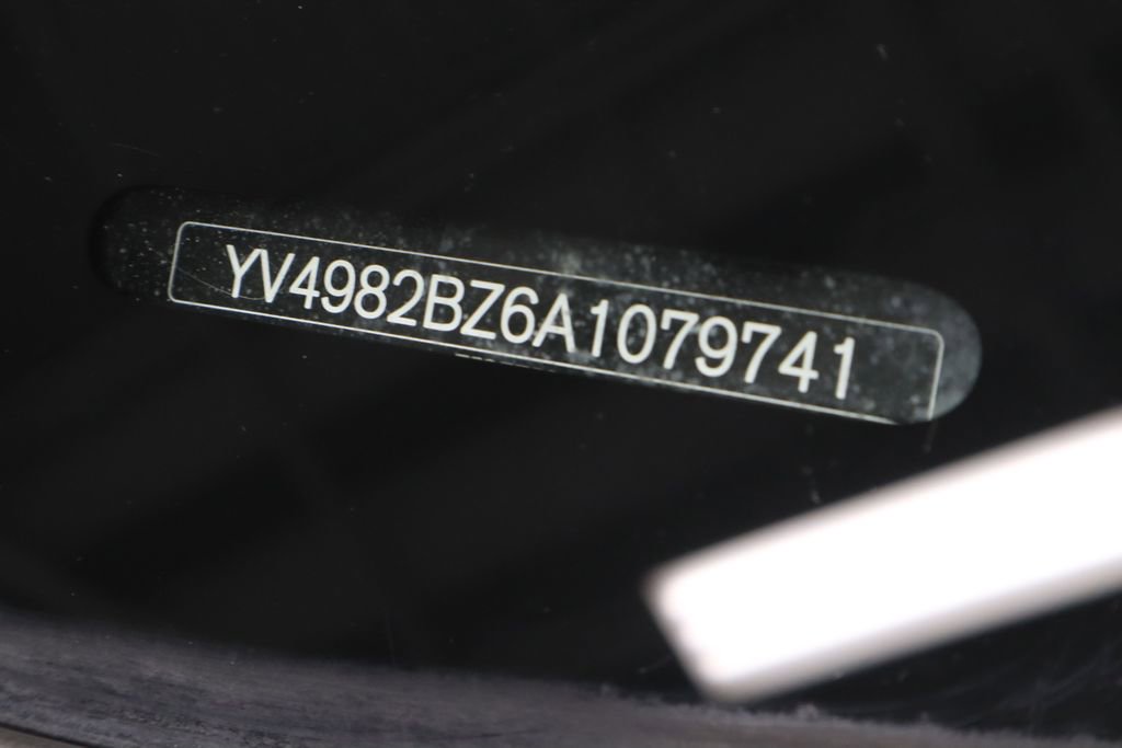 Used 2010 Volvo XC70 3.2 image 37