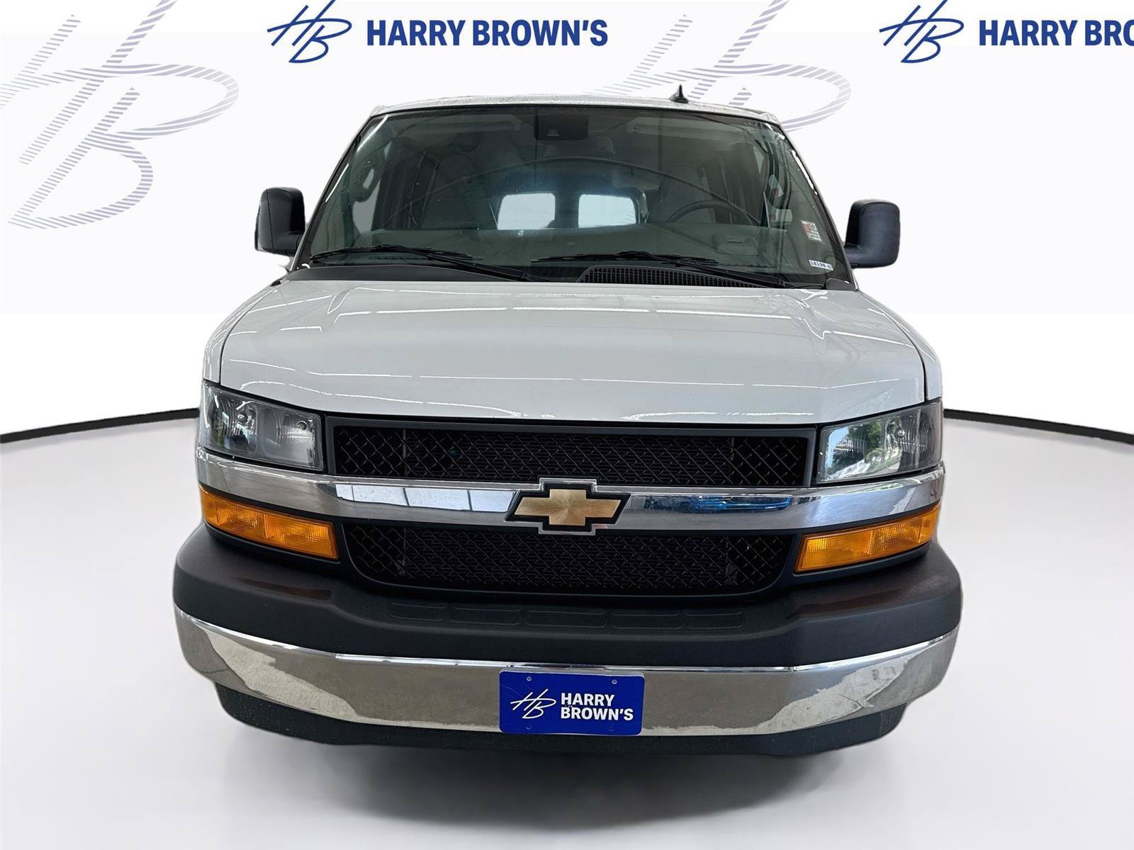 Used 2025 Chevrolet Express 3500 LT w/ LT Preferred Equipment Group RWD image 6