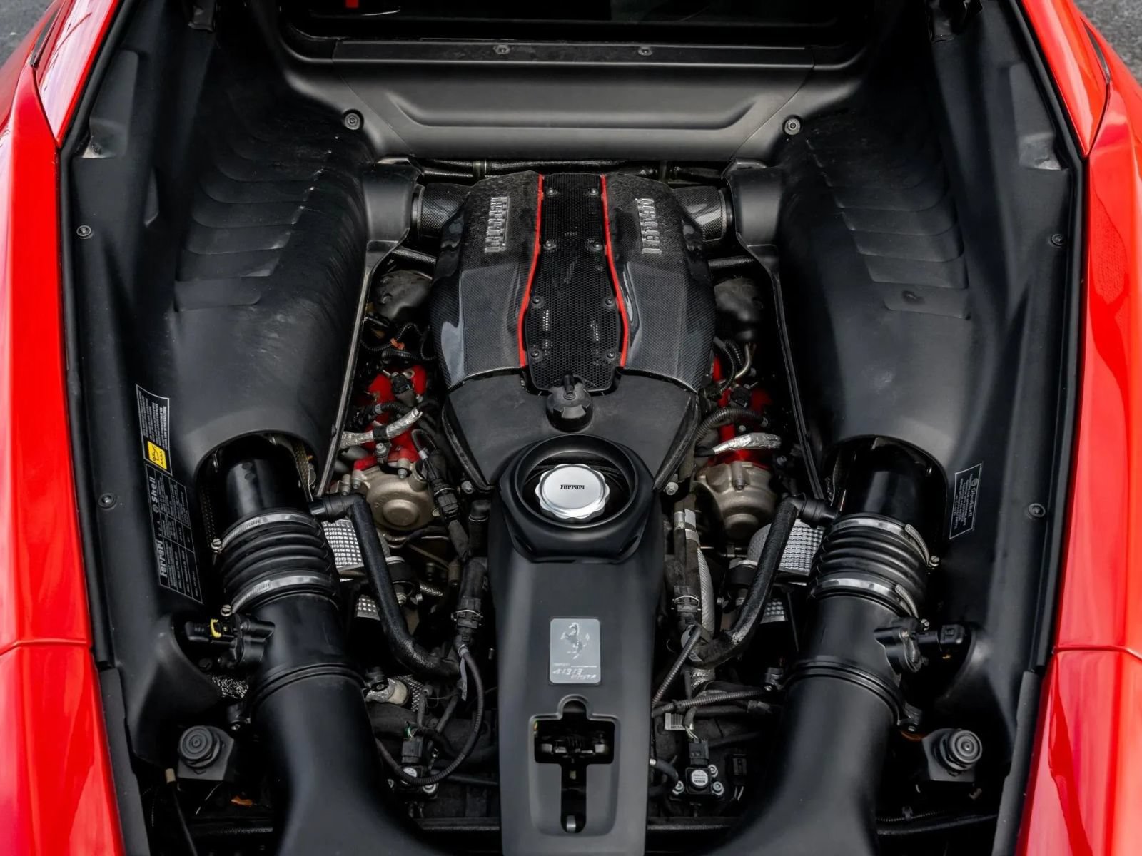 Used 2019 Ferrari 488 Pista Coupe RWD image 39