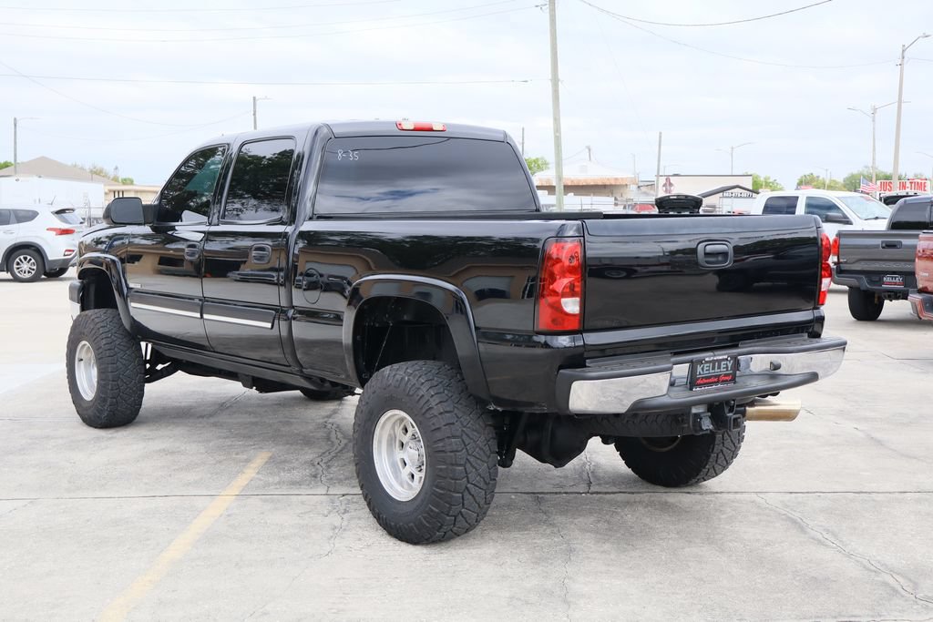 Used 2005 Chevrolet Silverado 2500 LS w/ Heavy-Duty Power Package AWD/4WD image 7
