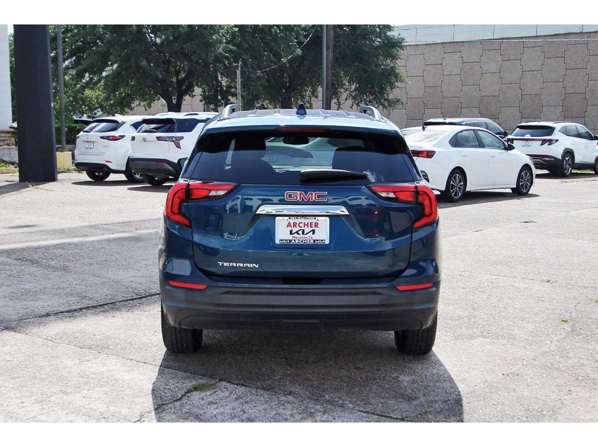 Used 2021 GMC Terrain SLE w/ Driver Convenience Package FWD image 6