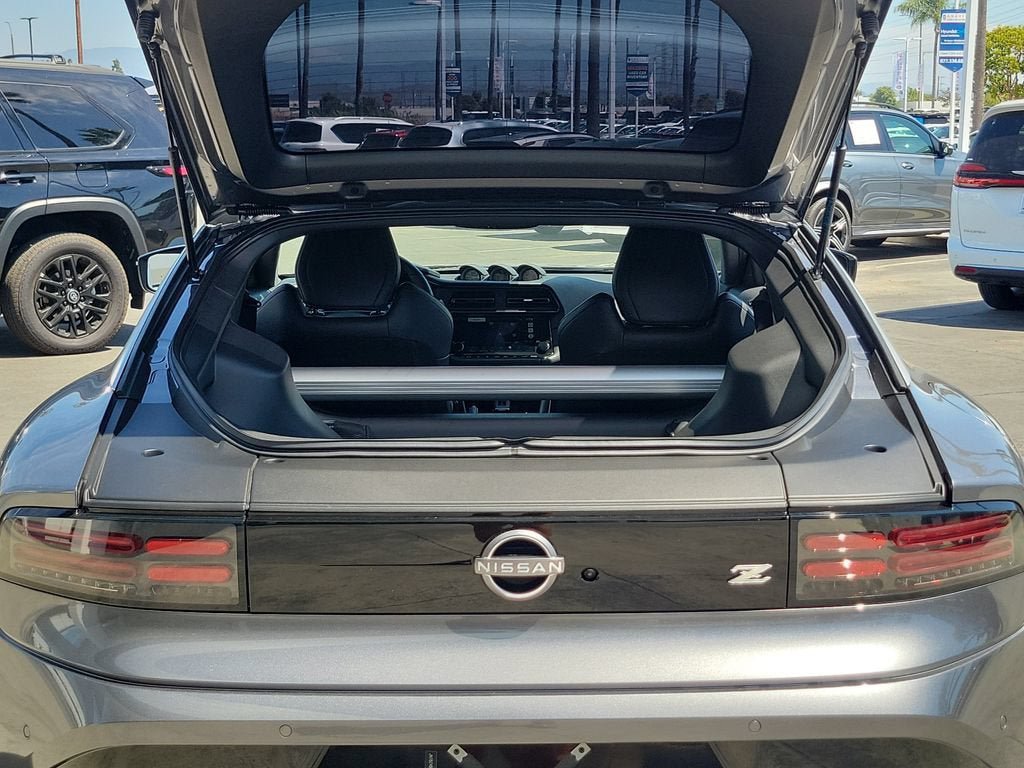 Used 2024 Nissan Z Performance w/ Floor Mat Package RWD image 8