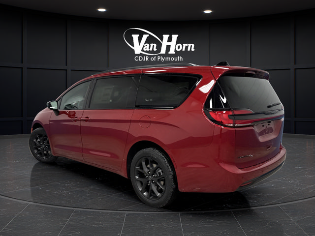 New 2026 Chrysler Pacifica Select AWD/4WD image 3