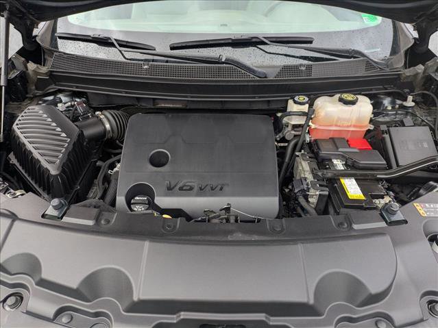 Used 2021 Chevrolet Traverse LT w/ LPO, Cargo Package image 23