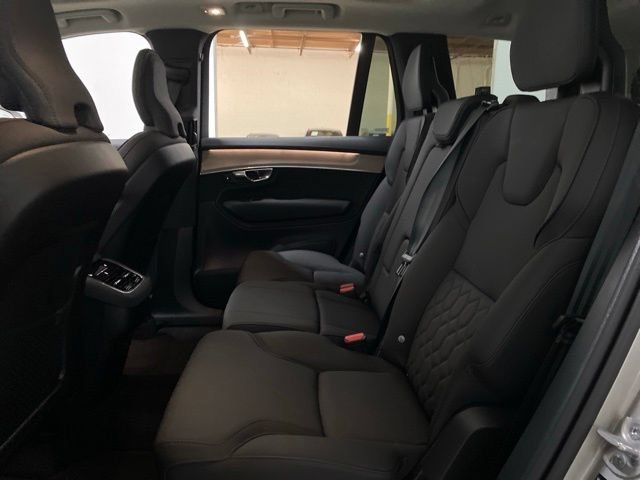 Used 2025 Volvo XC90 B6 Plus AWD/4WD image 22