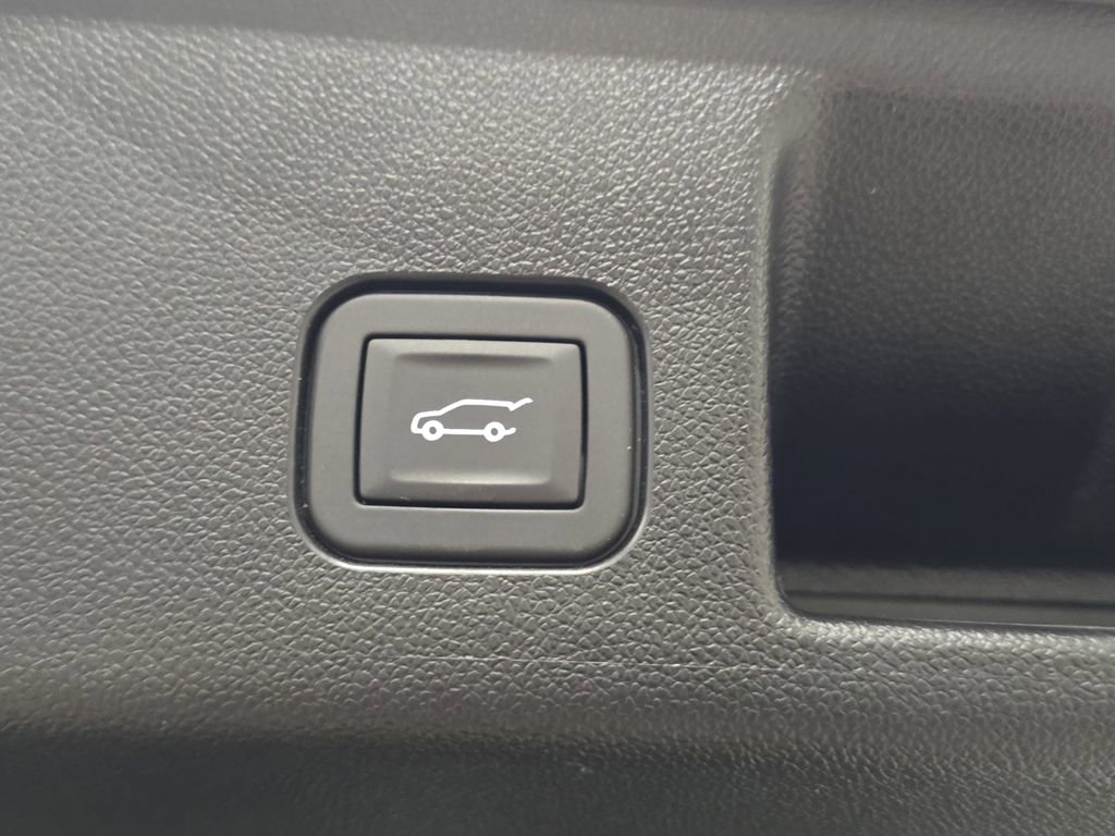 New 2025 Chevrolet Equinox EV RS w/ LPO, Illumination Package image 14