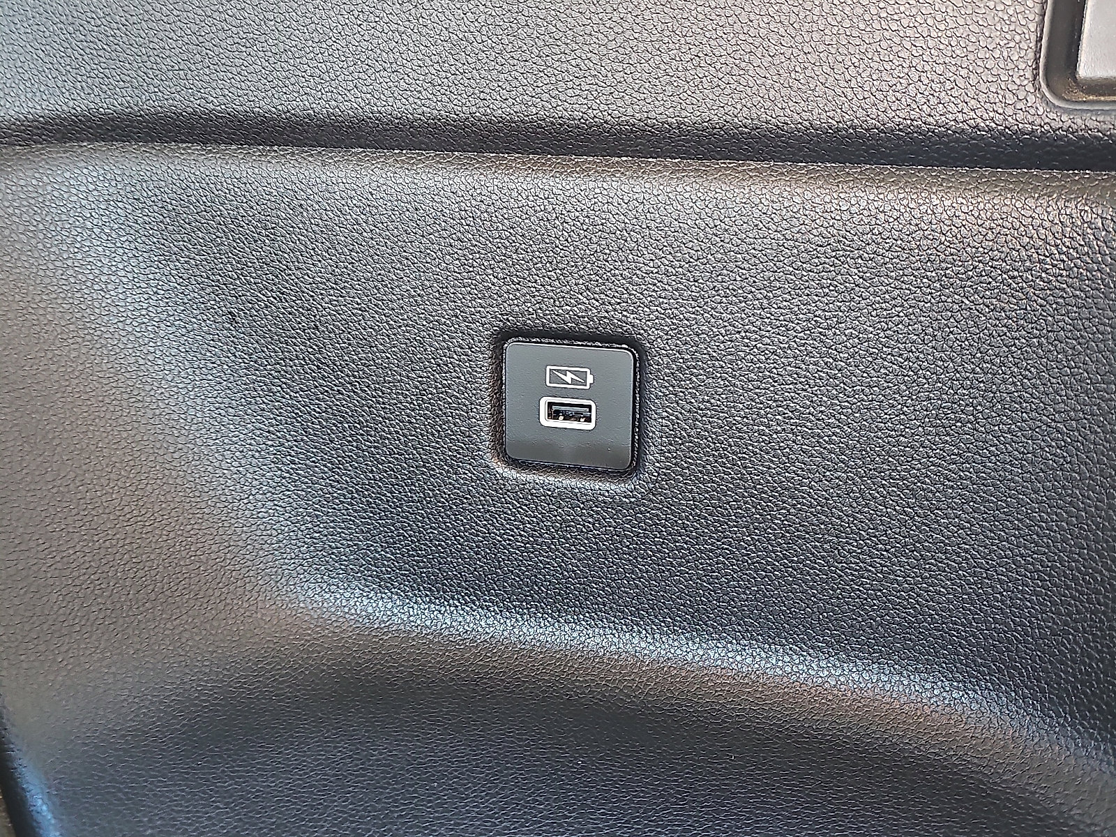 Used 2023 Honda Pilot EX-L image 11