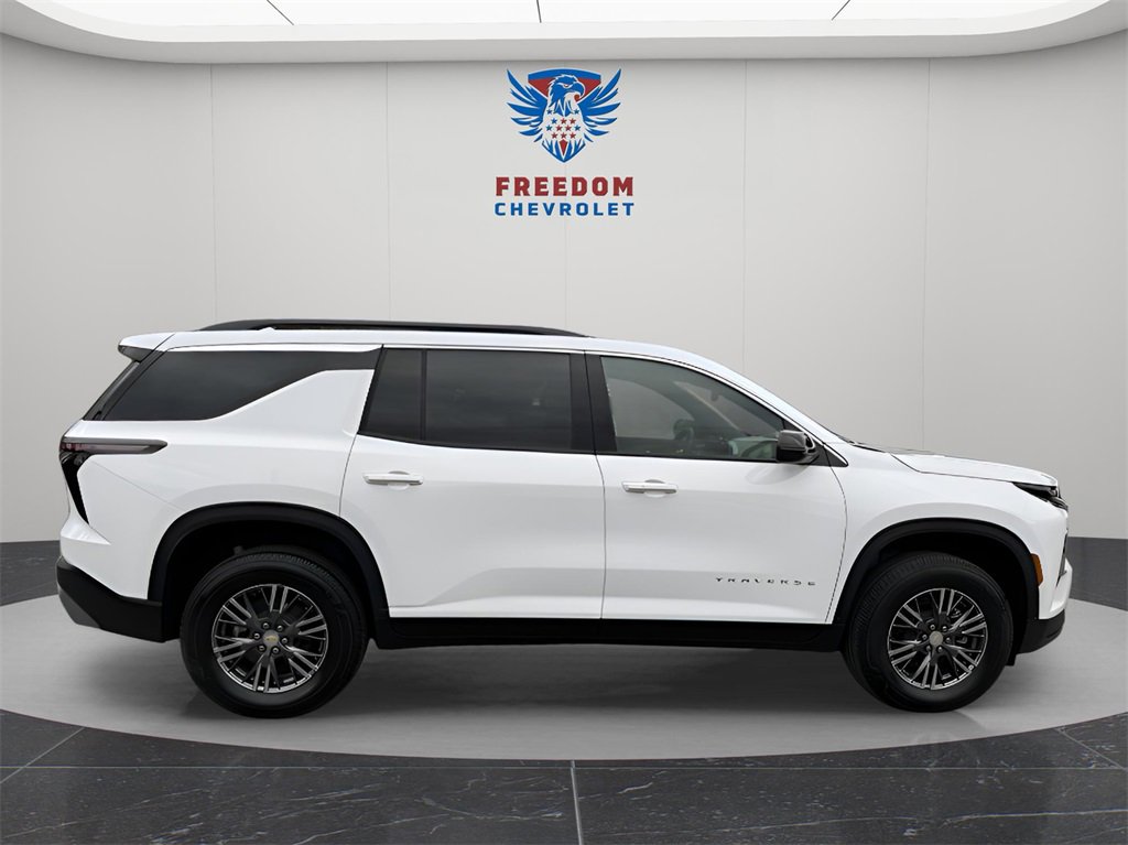 New 2026 Chevrolet Traverse LT image 6
