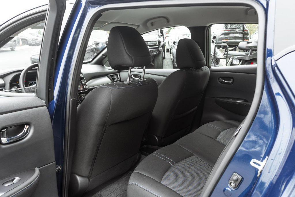 Used 2025 Nissan Leaf S FWD image 26