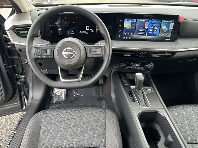 New 2026 Nissan Kicks SV w/ Illumination Package image 17