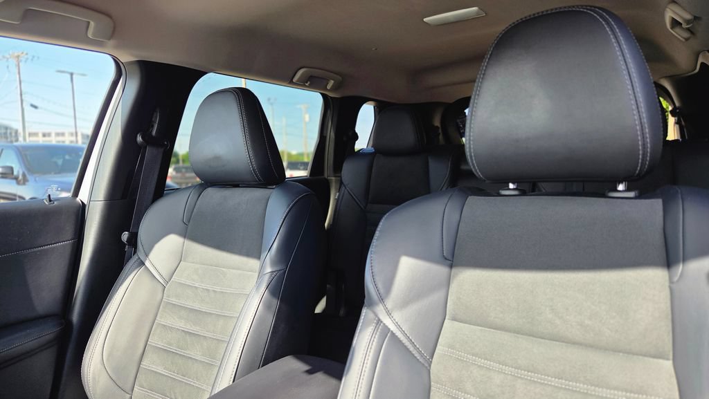Used 2024 Mitsubishi Outlander SE AWD/4WD image 15