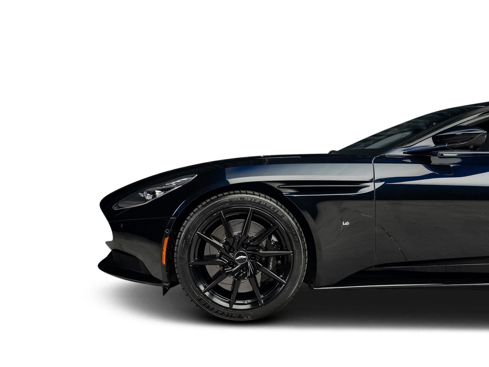 Used 2017 Aston Martin DB11 V12 RWD image 18