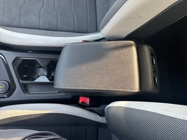 Certified 2025 Volkswagen Taos SE w/ Panoramic Sunroof Package image 28