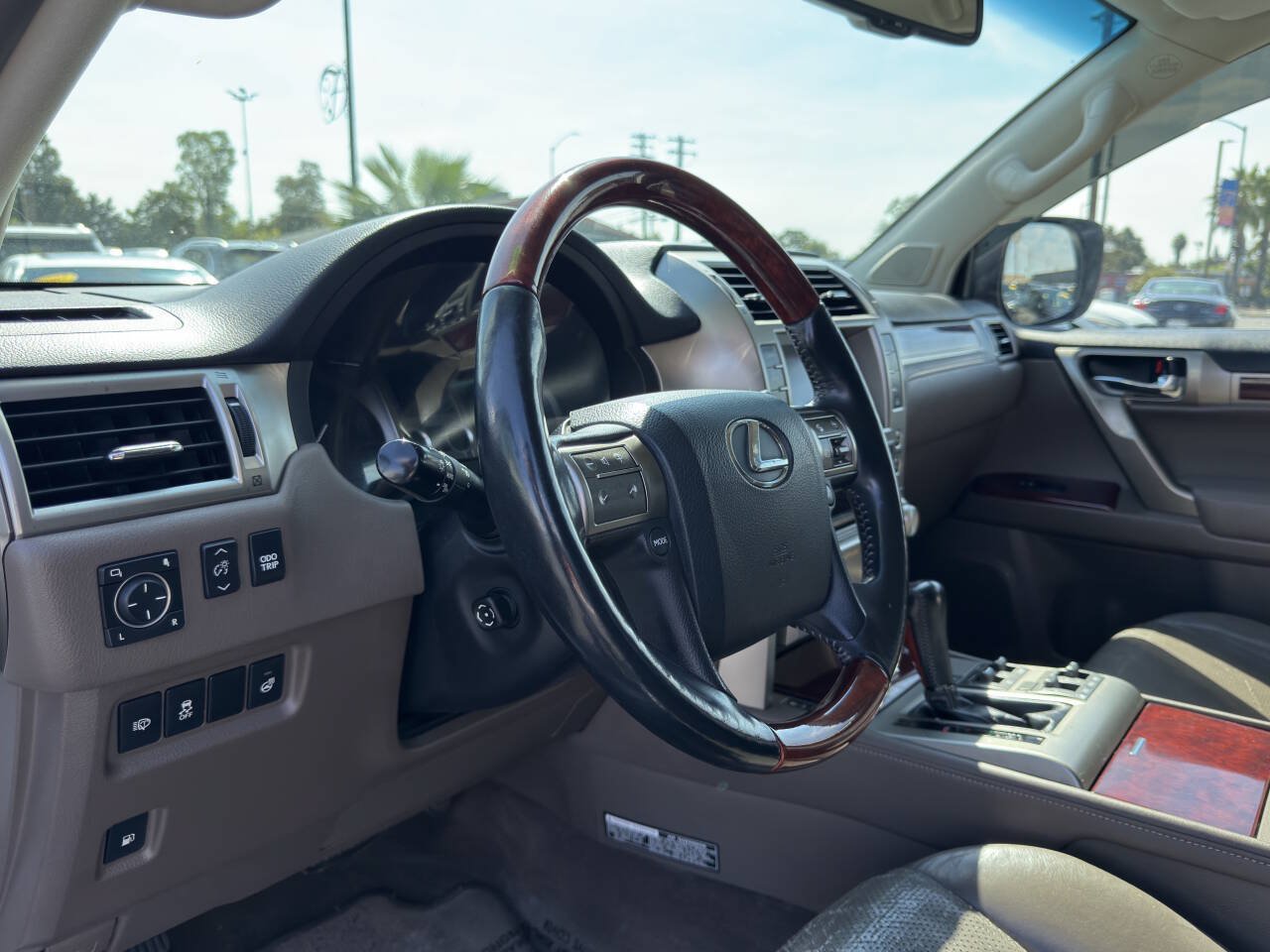 Used 2010 Lexus GX 460 Premium AWD/4WD image 17