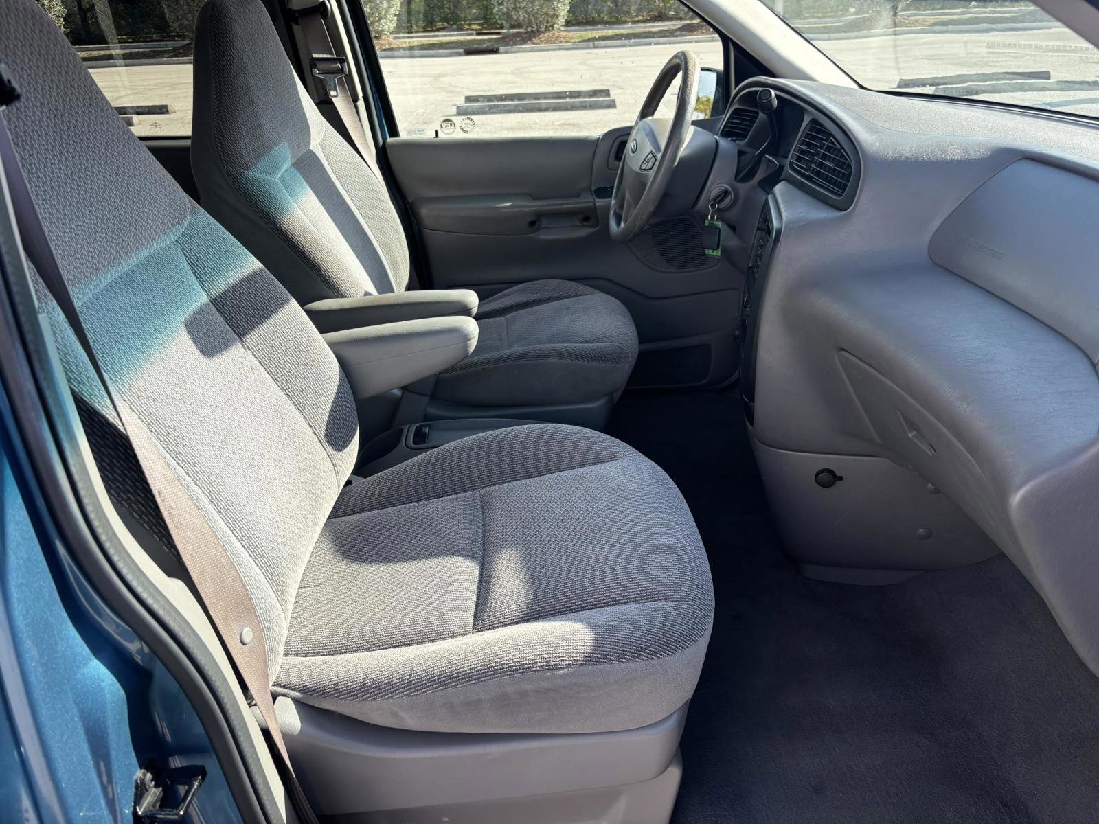 Used 2002 Ford Windstar LX image 17