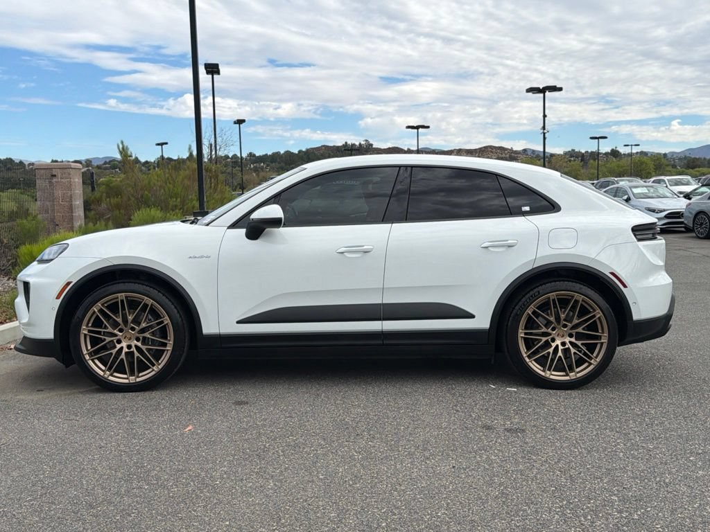 Used 2024 Porsche Macan 4 Electric AWD/4WD image 13