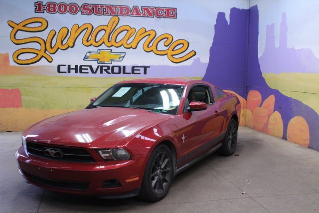 Used 2010 Ford Mustang Coupe image 2