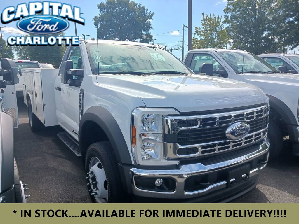 New 2024 Ford F450 XL w/ XL Chrome Package image 3