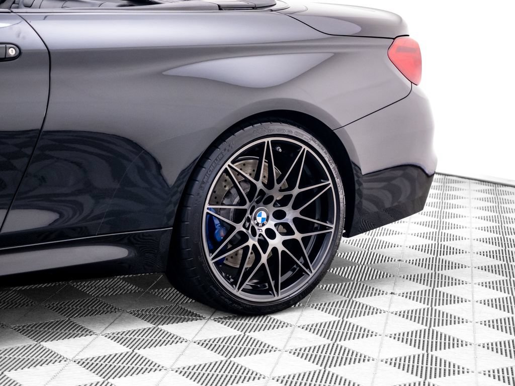 Used 2018 BMW M4 Convertible RWD image 38