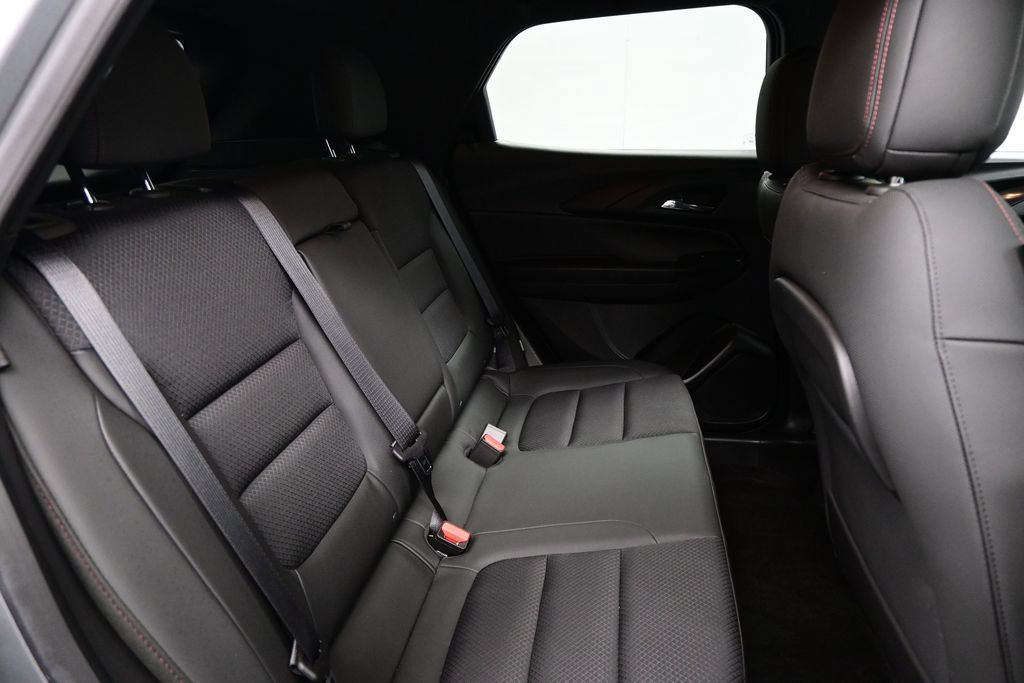 Used 2023 Chevrolet TrailBlazer RS w/ Convenience Package FWD image 33
