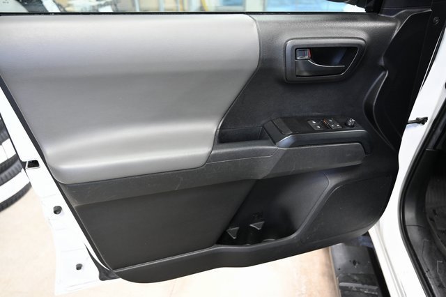 Used 2022 Toyota Tacoma SR image 26