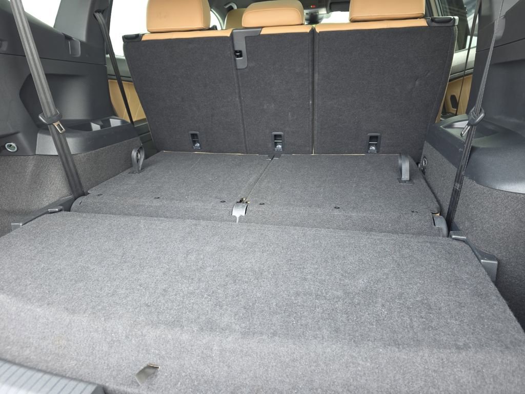 Used 2024 Volkswagen Tiguan SE image 29