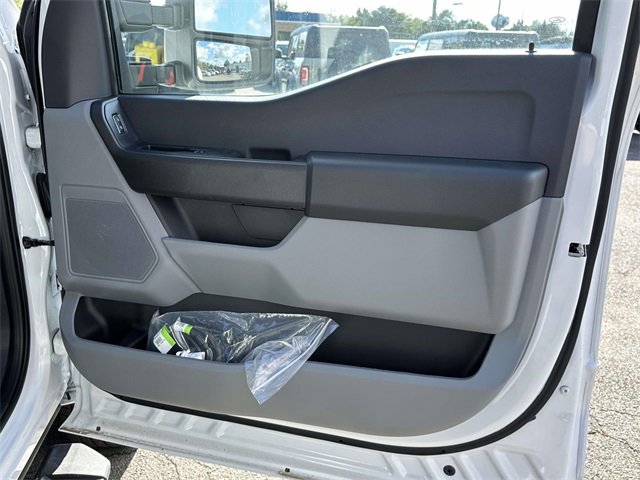 Used 2024 Ford F350 XL w/ Snow Plow Prep Package image 31