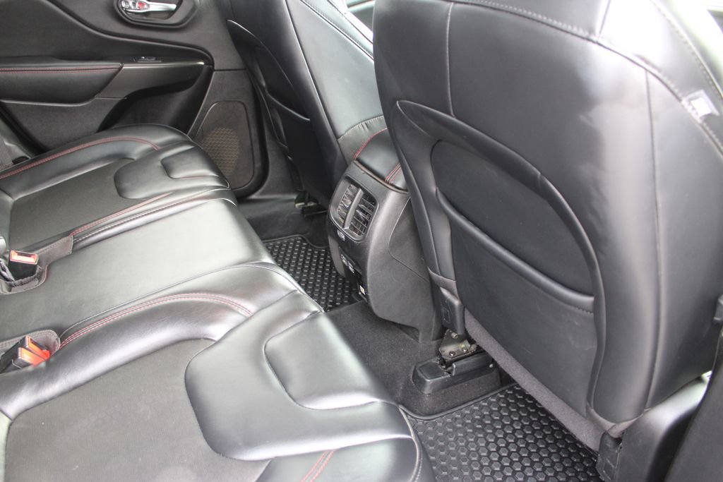 Certified 2021 Jeep Cherokee Trailhawk w/ Comfort/Convenience Group image 48