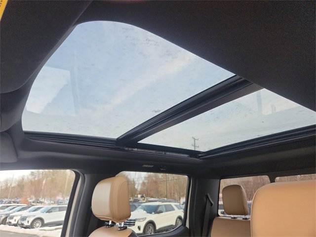 Certified 2025 Ford F250 Lariat w/ Chrome Package image 25