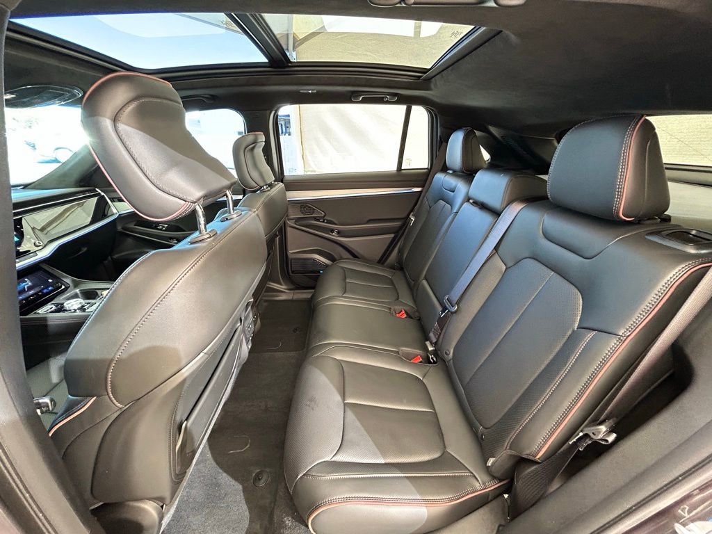 Used 2025 Jeep Wagoneer S Launch Edition image 25