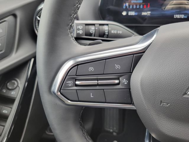 Used 2025 Chevrolet Equinox LT w/ Convenience Package II image 13