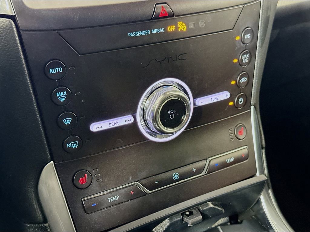 Used 2020 Ford Edge Titanium FWD image 16