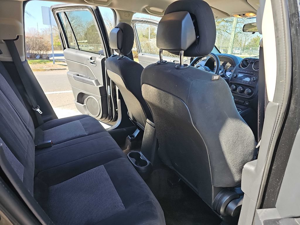 Used 2015 Jeep Compass Sport w/ Power Value Group FWD image 13
