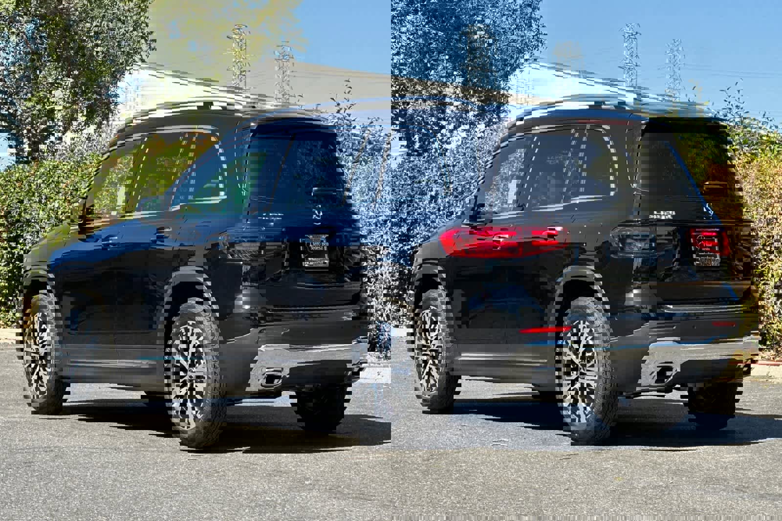 New 2025 Mercedes-Benz GLB 250 4MATIC image 5