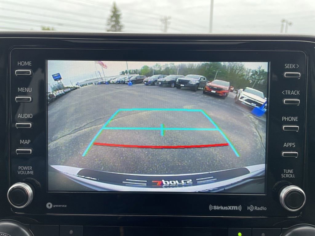 Used 2021 Toyota Highlander XLE AWD/4WD image 20