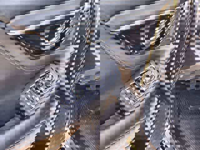 Used 2023 Subaru Outback Touring image 30