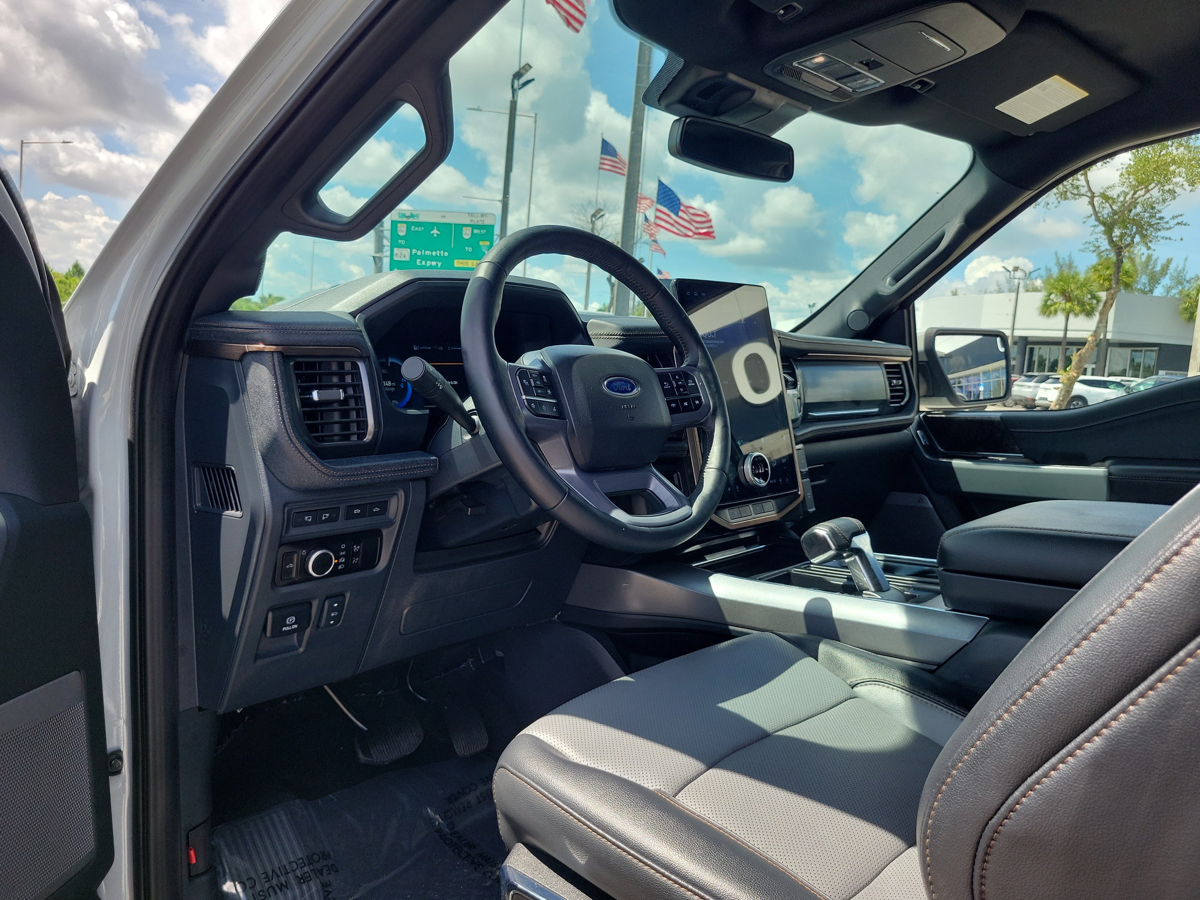 Used 2023 Ford F150 Lightning Lariat AWD/4WD image 9