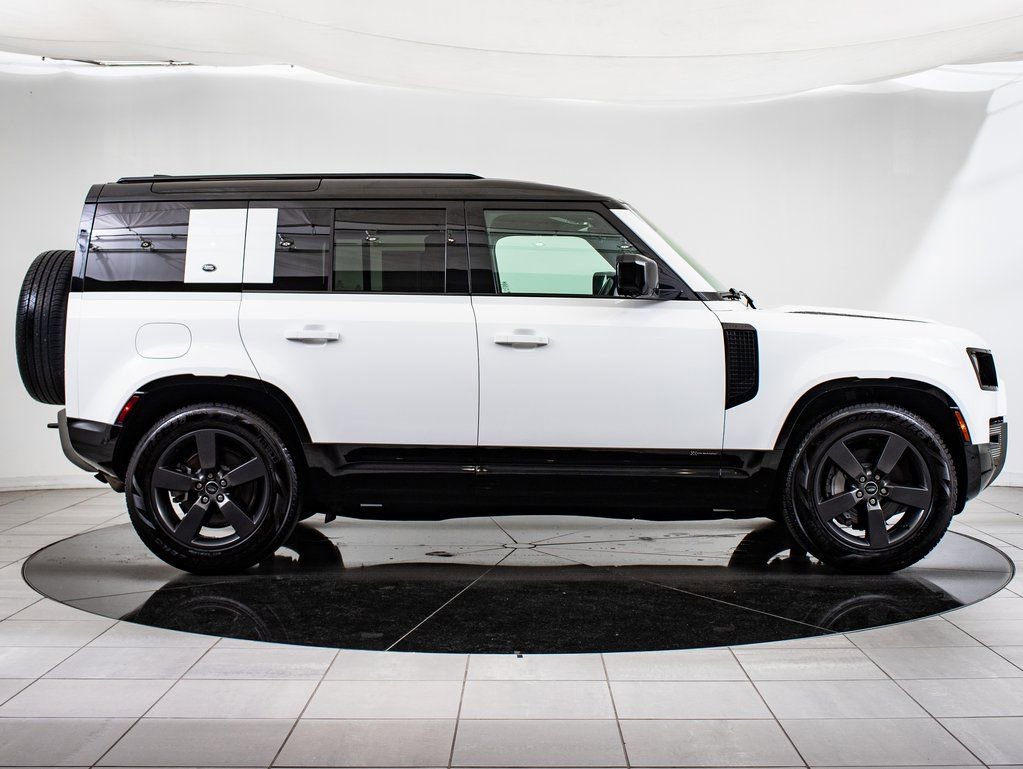 Used 2021 Land Rover Defender 110 X-Dynamic HSE AWD/4WD image 11