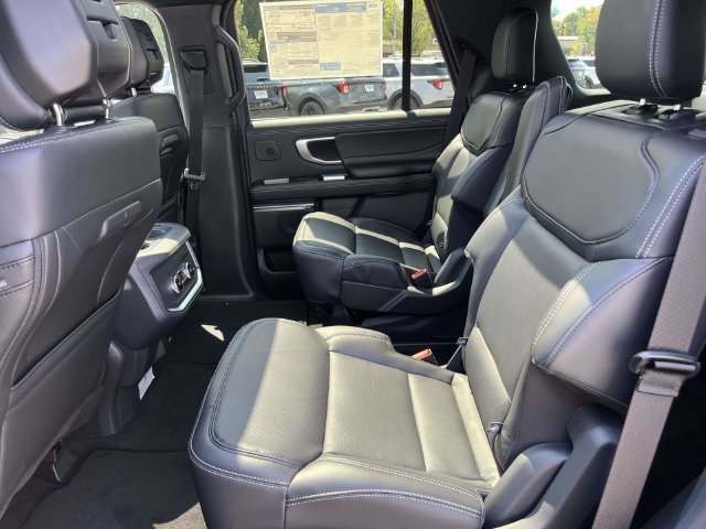 New 2027 Ford Expedition Platinum w/ Stealth Appearance Package AWD/4WD image 9