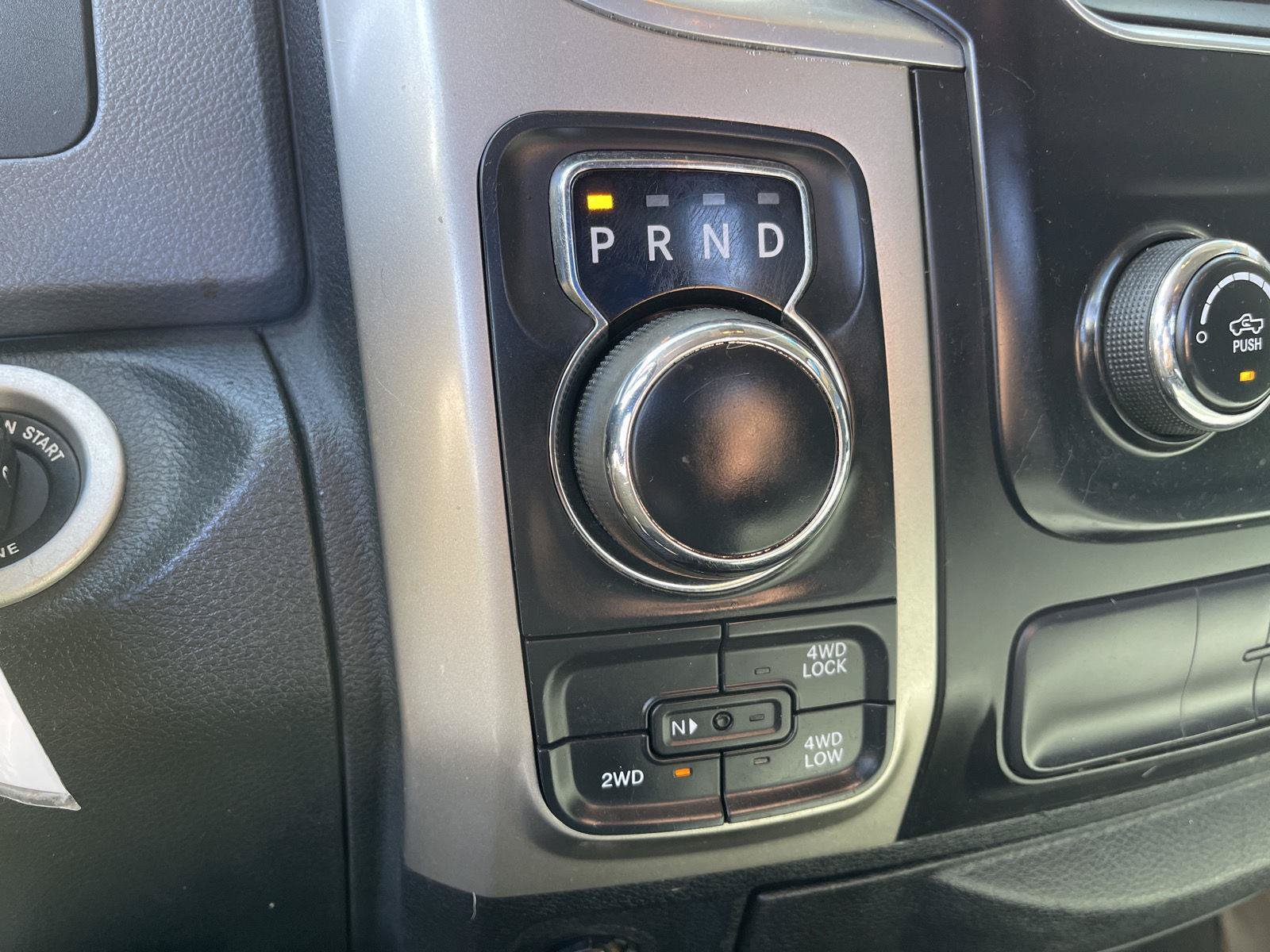 Used 2015 RAM 1500 Classic SLT AWD/4WD image 24
