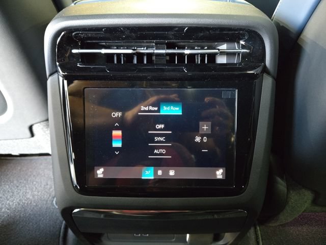 New 2026 Cadillac Escalade IQ Luxury 2 AWD/4WD image 15