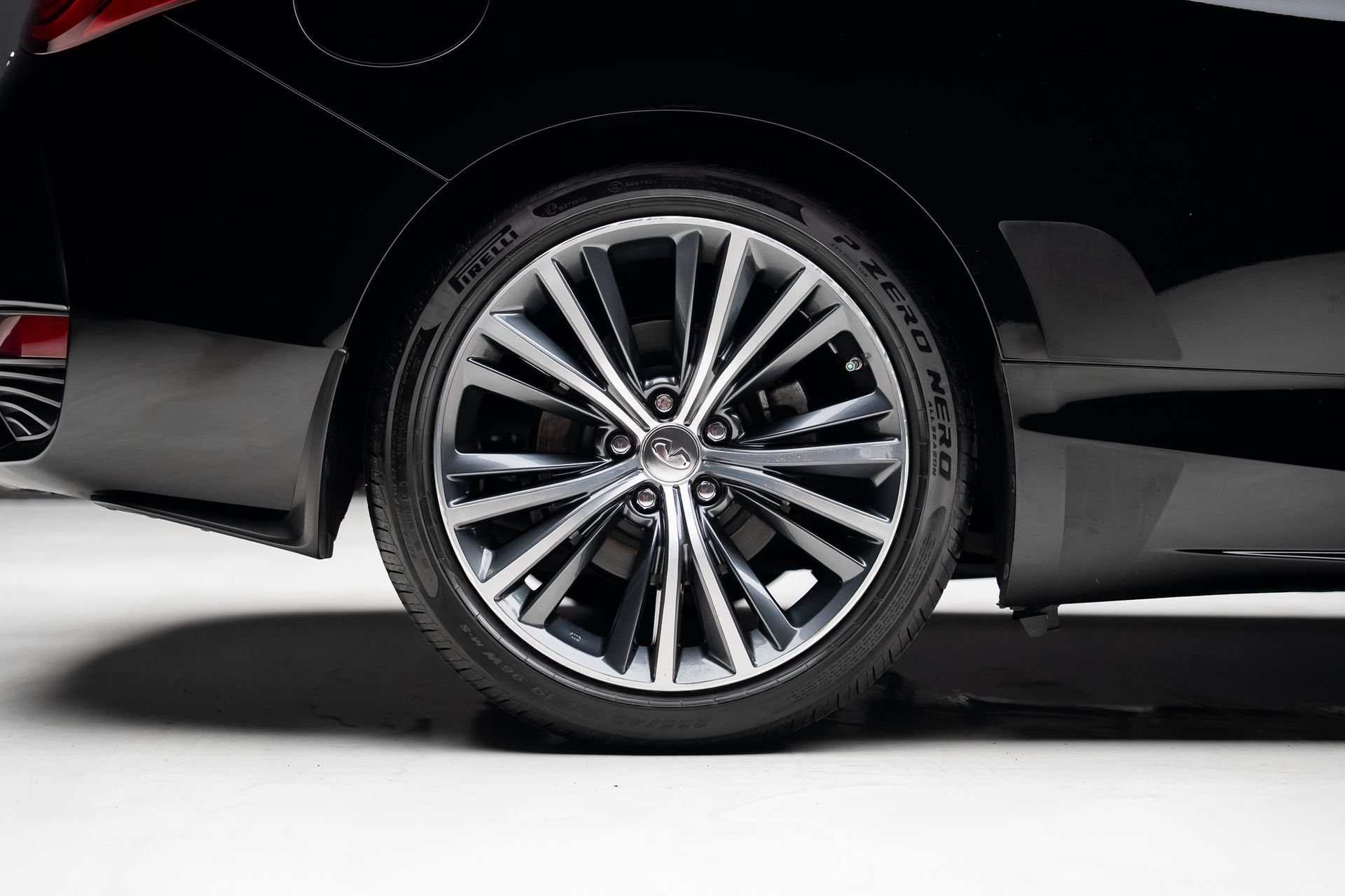 Used 2019 INFINITI Q60 3.0t Luxe AWD/4WD image 39