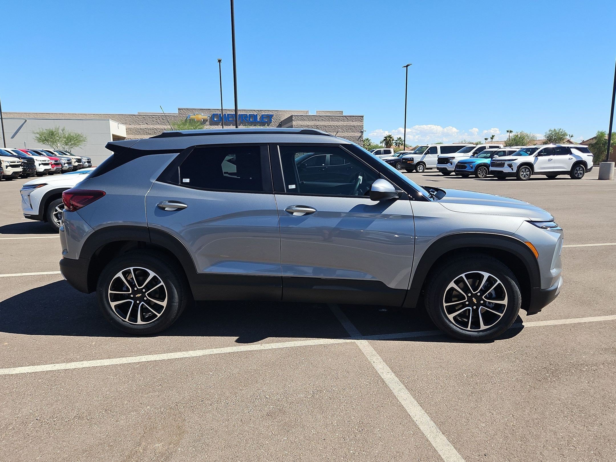 New 2026 Chevrolet TrailBlazer LT w/ Driver Confidence Package FWD image 7