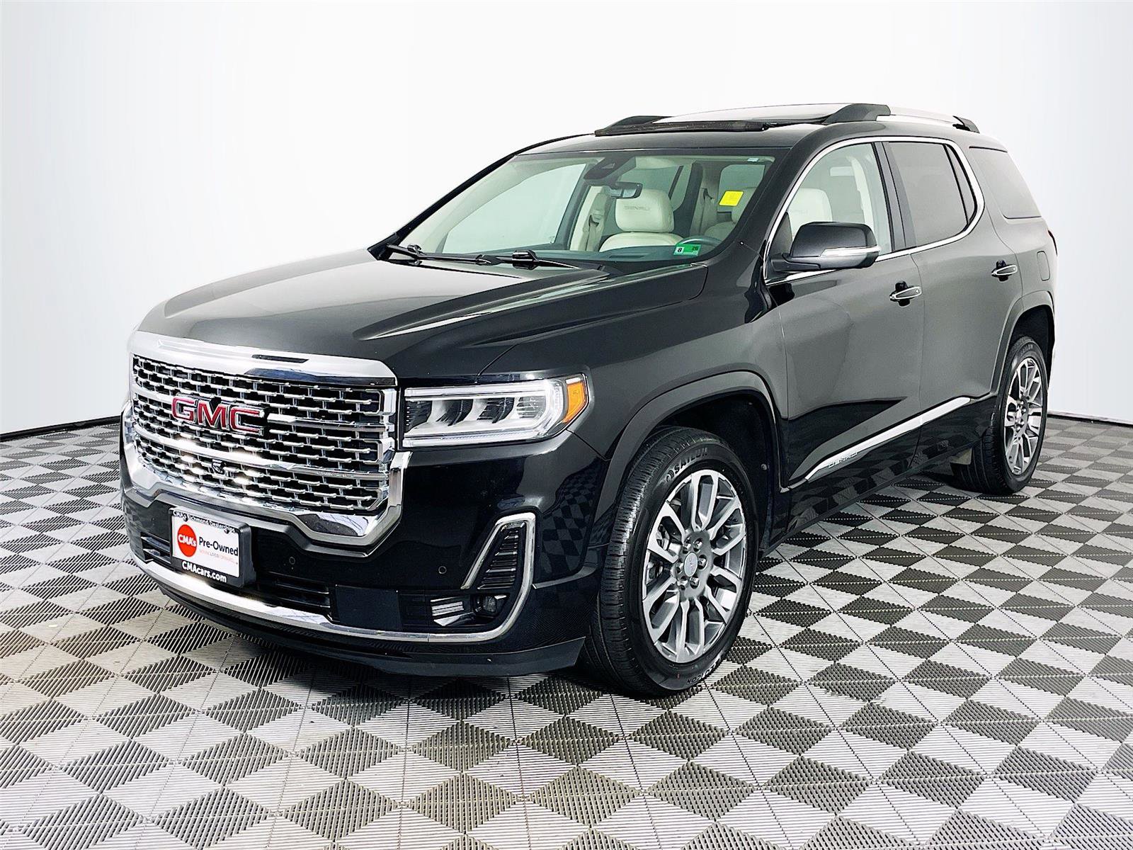 Used 2021 GMC Acadia Denali w/ Denali Technology Package image 3