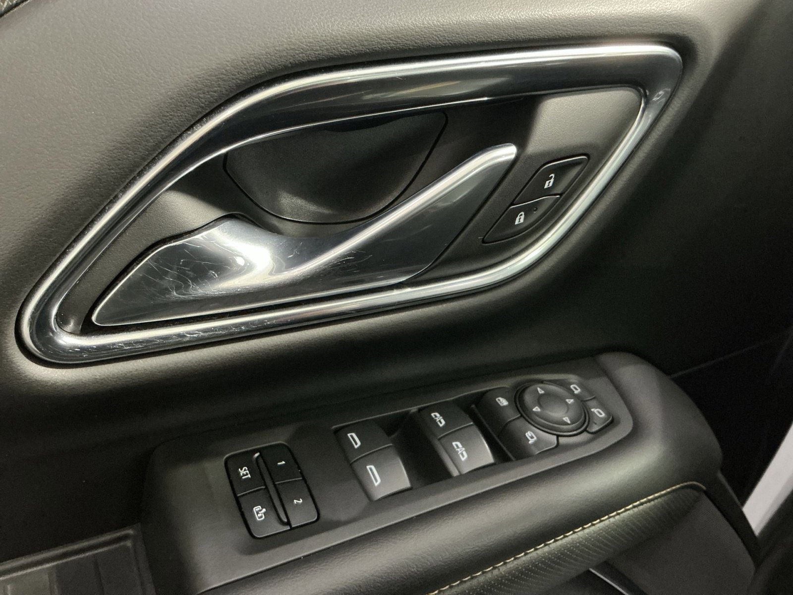 Used 2022 GMC Yukon AT4 image 23